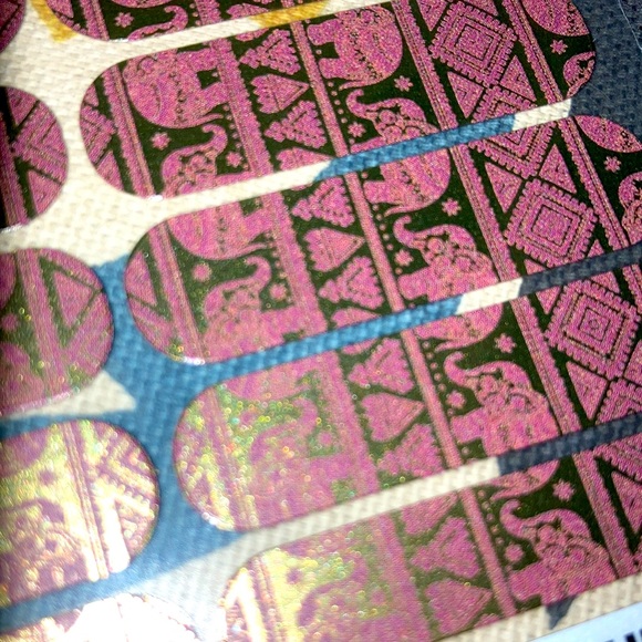 ✨ 3/$20 ✨ Jamberry | Marsala Palace Nail Wraps - Picture 3 of 3